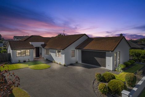 Photo of property in 39 Inverness Drive, Pyes Pa, Tauranga, 3112