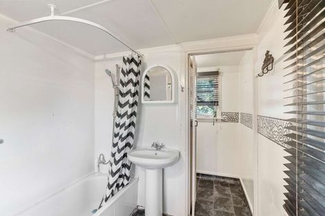 Photo of property in 67a Dunns Avenue, The Pines Beach, 7630