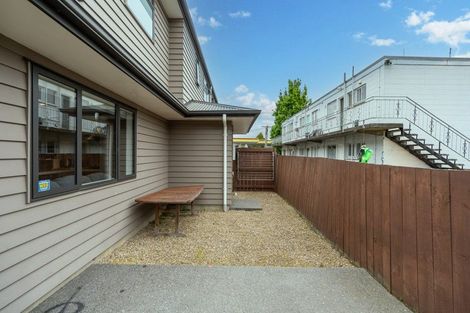 Photo of property in 4/30 Willoughby Street, Whitiora, Hamilton, 3200