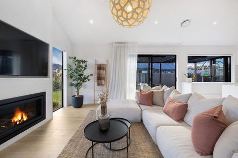 Photo of property in 35 Headley Drive, Lower Shotover, Queenstown, 9304