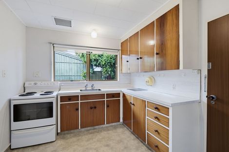 Photo of property in 2/508 Saint Aubyn, Hastings, 4122