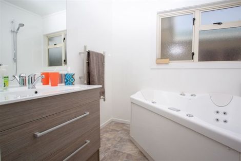 Photo of property in 126 Stafford Drive, Ruby Bay, Mapua, 7005