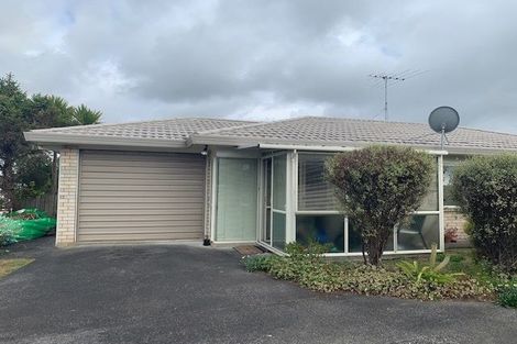 Photo of property in 1/2 Doment Crescent, Orewa, 0931