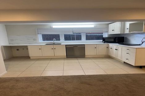 Photo of property in 51 Bradbury Road, Botany Downs, Auckland, 2010