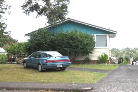 Photo of property in 61 Manhattan Heights, Glendene, Auckland, 0602