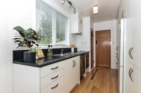 Photo of property in 97 Collins Road, Melville, Hamilton, 3206