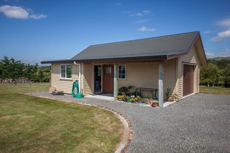 Photo of property in 86 Currins Road, Linton, Palmerston North, 4472