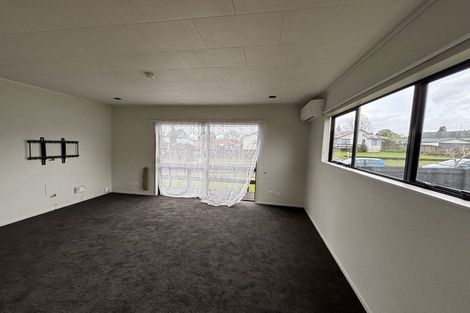 Photo of property in 12 Posa Avenue, Henderson, Auckland, 0612