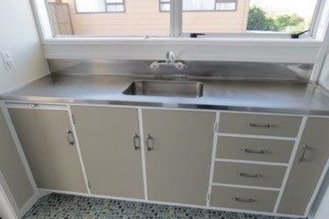 Photo of property in 4 Cowling Road, Hurdon, New Plymouth, 4310