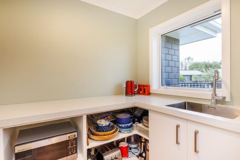 Photo of property in 21 Loveston Lane, Kelvin Grove, Palmerston North, 4470