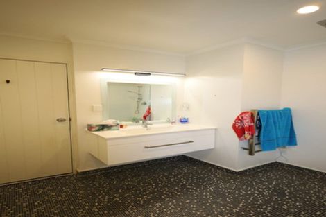 Photo of property in 114 Cambridge Road, Bethlehem, Tauranga, 3110