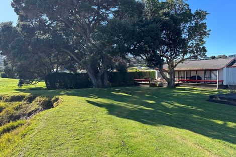 Photo of property in 68 Tindalls Bay Road, Tindalls Beach, Whangaparaoa, 0930
