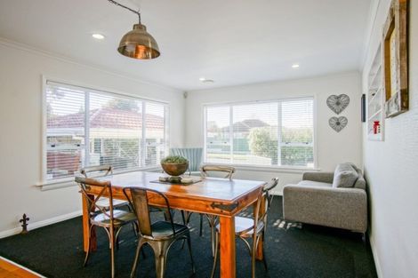 Photo of property in 86 Fitzroy Street, Terrace End, Palmerston North, 4410