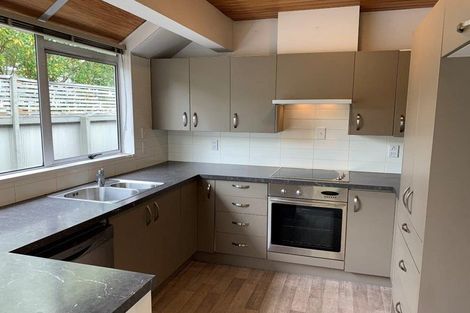 Photo of property in 1/11 Memorial Avenue, Ilam, Christchurch, 8053