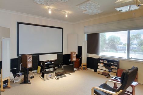 Photo of property in 35 Eynsham Court, Dannemora, Auckland, 2016