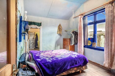 Photo of property in 115 Cornfoot Street, Castlecliff, Whanganui, 4501