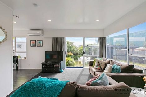 Photo of property in 2/27 Waimana Road, Conifer Grove, Takanini, 2112