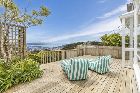 Photo of property in 9 Connaught Terrace, Brooklyn, Wellington, 6021