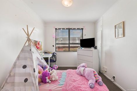 Photo of property in 7 Merville Avenue, Te Atatu South, Auckland, 0610