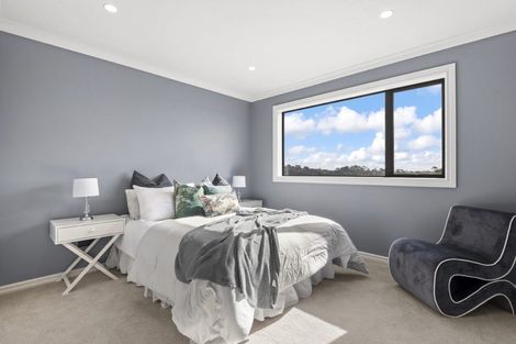 Photo of property in 2 Taku Close, Long Bay, Auckland, 0630