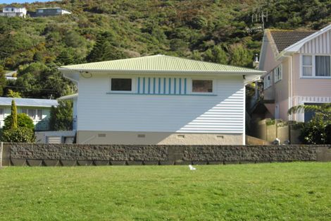 Photo of property in 113 Parkvale Road, Karori, Wellington, 6012