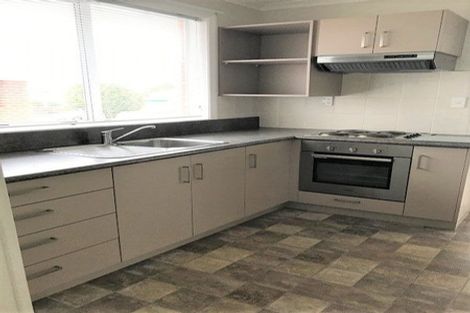 Photo of property in 4 Royal Place, Levin, 5510