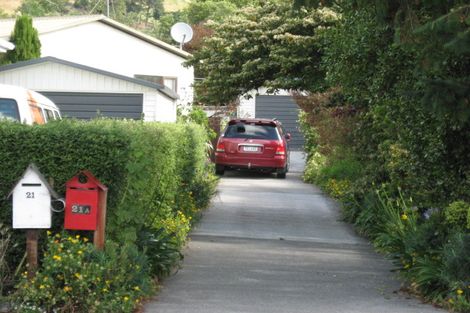 Photo of property in 21a Martindales Road, Heathcote Valley, Christchurch, 8022
