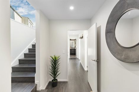 Photo of property in 21 Soudley Court, Jacks Point, Queenstown, 9371