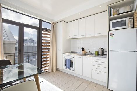 Photo of property in 1b/5 Charlotte Street, Eden Terrace, Auckland, 1021