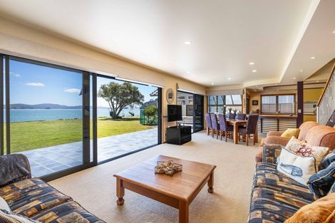 Photo of property in 125 Captain Cook Road, Cooks Beach, Whitianga, 3591
