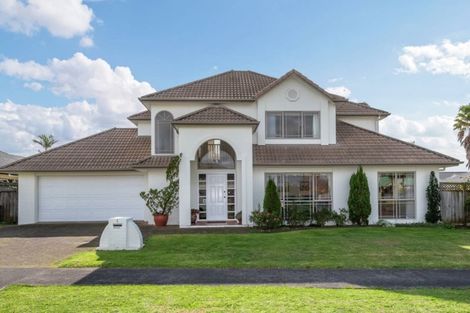 Photo of property in 1 Montecito Place, Golflands, Auckland, 2013