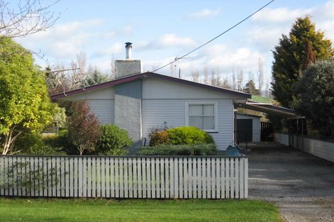 Photo of property in 2 Kempton Street, Greytown, 5712
