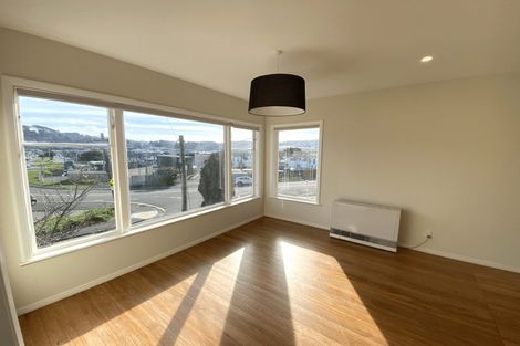 Photo of property in 5 Lonsdale Crescent, Rongotai, Wellington, 6022