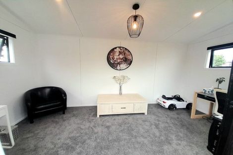 Photo of property in 28 Apollo Parade, Milson, Palmerston North, 4414