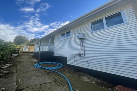 Photo of property in 77 Mould Street, Waitara, 4320