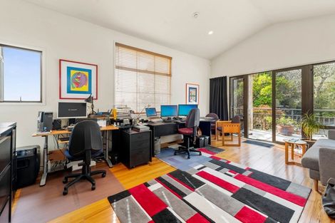 Photo of property in 35d Grand Vue Road, Kawaha Point, Rotorua, 3010