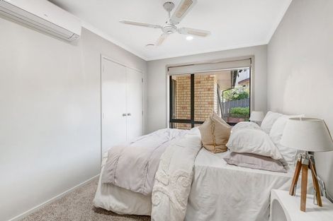 Photo of property in 35 Black Teal Close, Unsworth Heights, Auckland, 0632