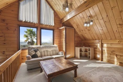 Photo of property in 205 Whangaparaoa Road, Red Beach, 0932