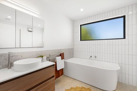 Photo of property in 429 Avonhead Road, Avonhead, Christchurch, 8042