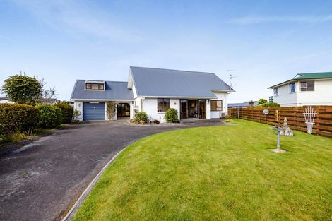 Photo of property in 15 Green Lane, Hawera, 4610