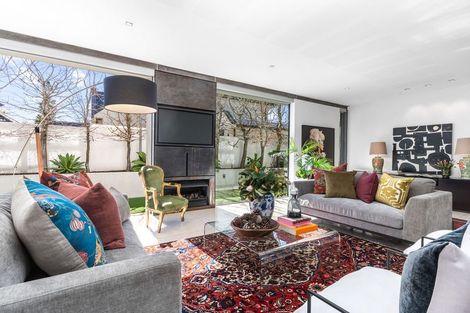 Photo of property in 11 Waiwetu Street, Fendalton, Christchurch, 8052