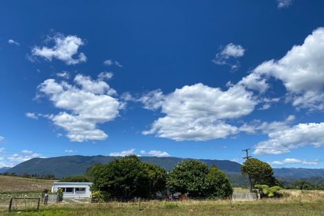 Photo of property in 14 Curries Road, Karamea, 7893