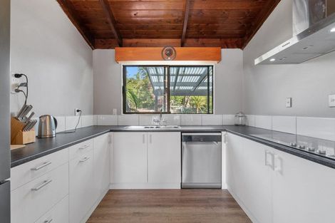 Photo of property in 77 Carnoustie Drive, Wattle Downs, Auckland, 2103