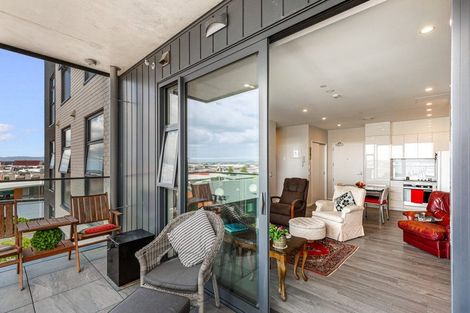 Photo of property in 301/2 Onekiritea Road, Hobsonville, Auckland, 0616