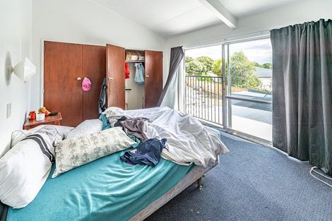 Photo of property in 1 Hurworth Place, College Estate, Whanganui, 4500