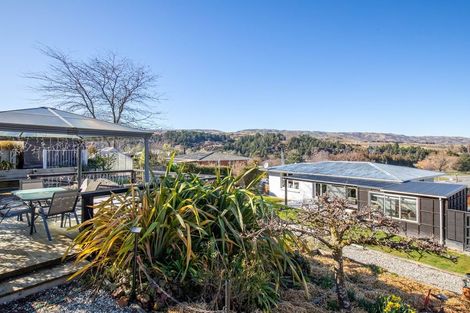 Photo of property in 25 Tamblyn Drive, Lake Roxburgh Village, Roxburgh, 9571
