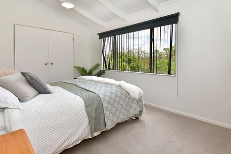 Photo of property in 53 Springs Road, Parakai, 0830