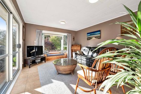 Photo of property in 71 Tarata Road, Inglewood, 4387