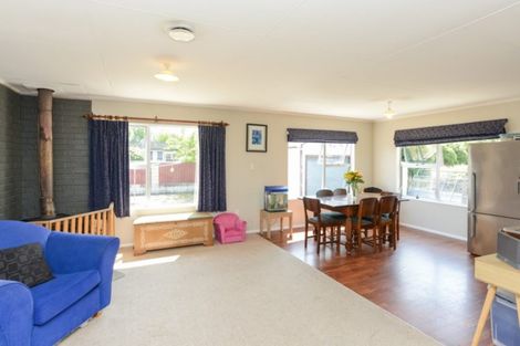 Photo of property in 25 Churchill Street, Waipukurau, 4200