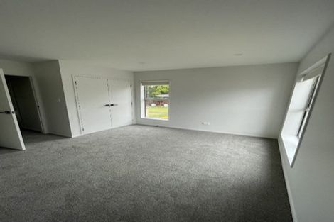 Photo of property in 2a Cockayne Crescent, Sunnynook, Auckland, 0620